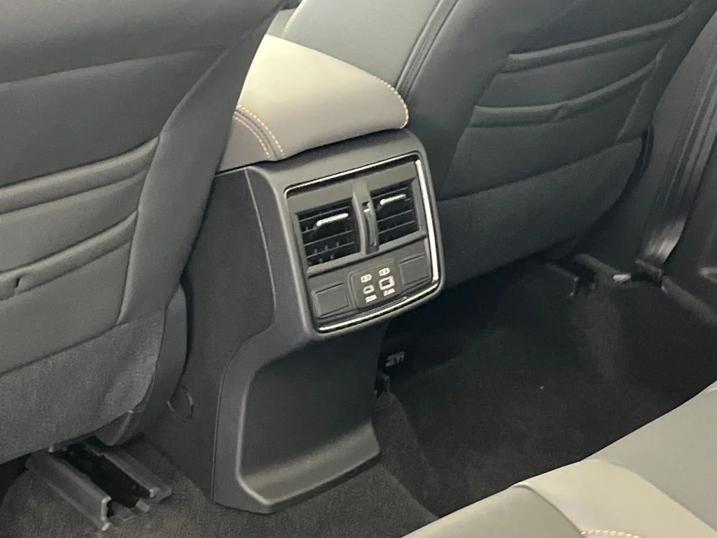 New 2026 CRYSTAL WHITE PEARL Subaru Wilderness image 36