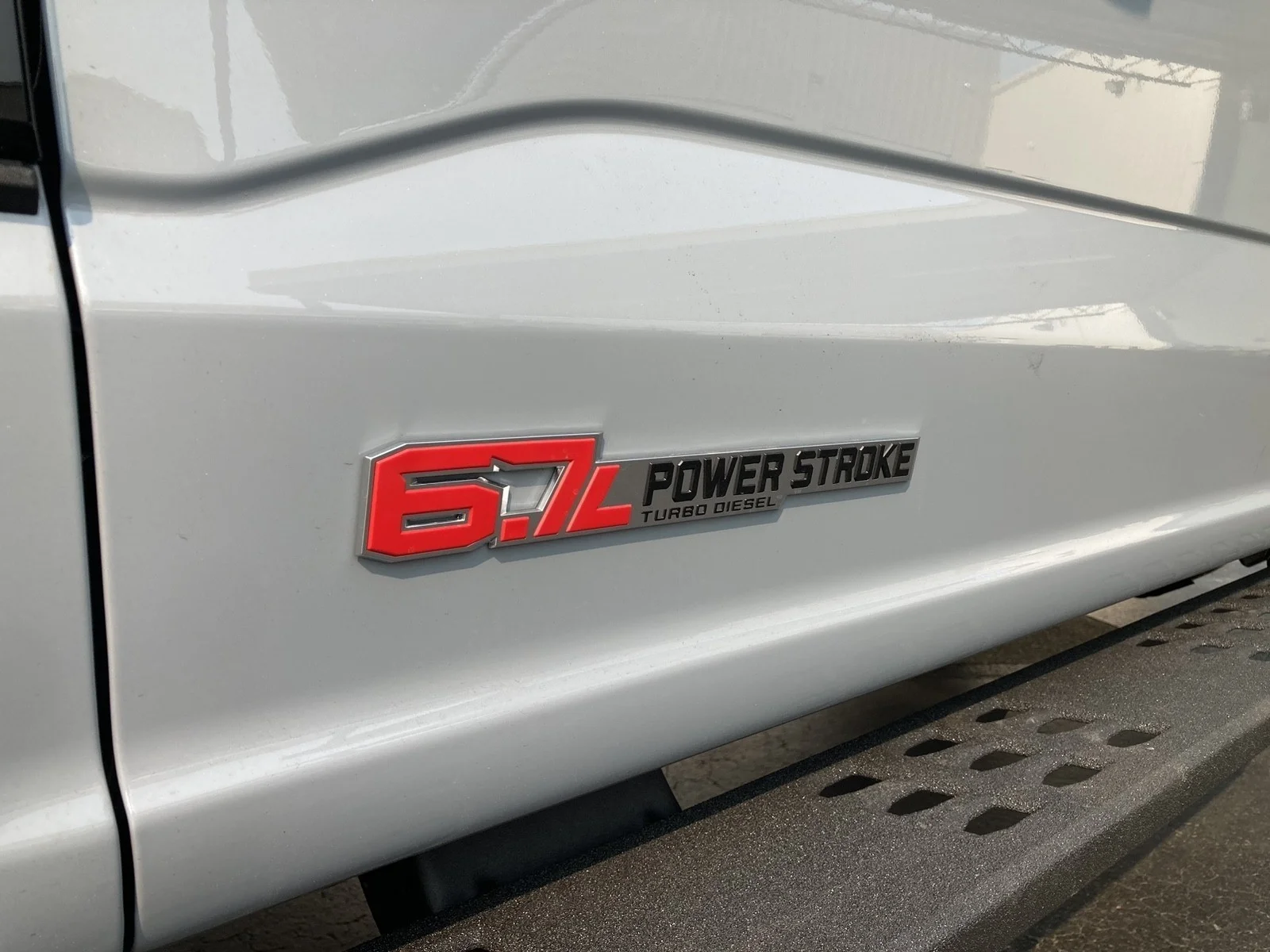 New 2026 Glacier Gray Metallic Tri-Coat Ford F-250® Lariat® image 10