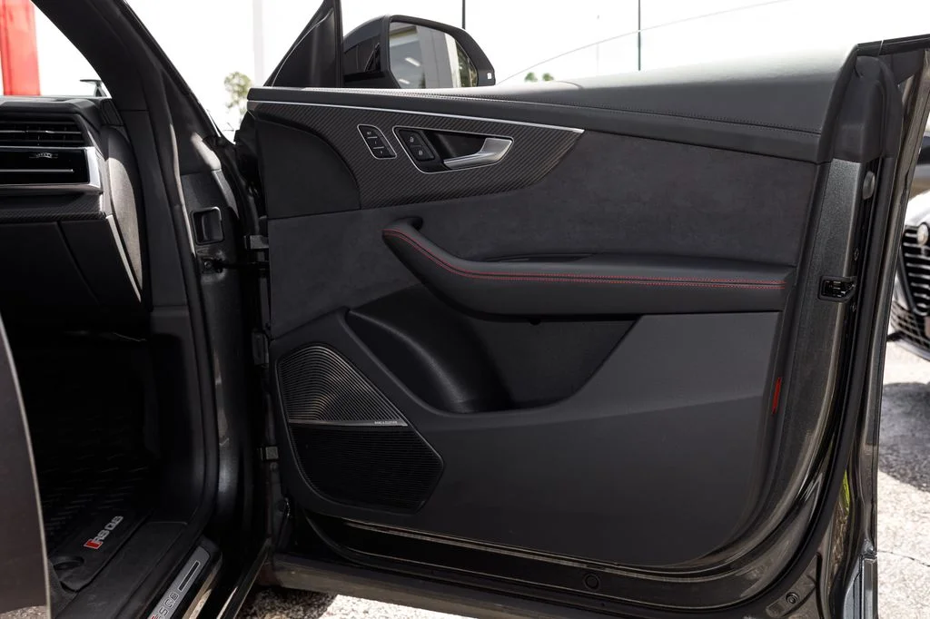 Used 2023  Audi 4.0T image 43