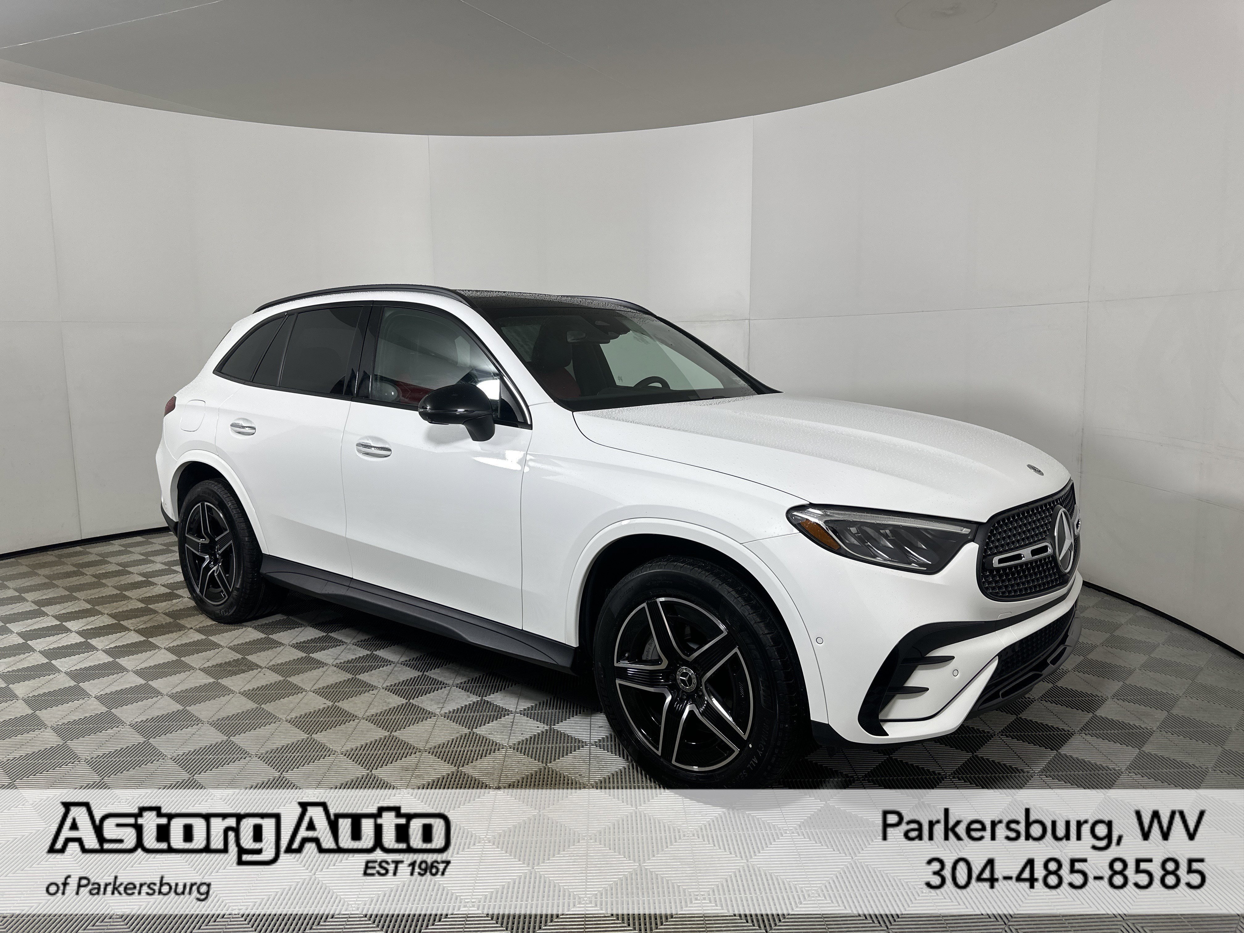 2024 Mercedes-Benz GLC GLC 300 4MATIC's photo