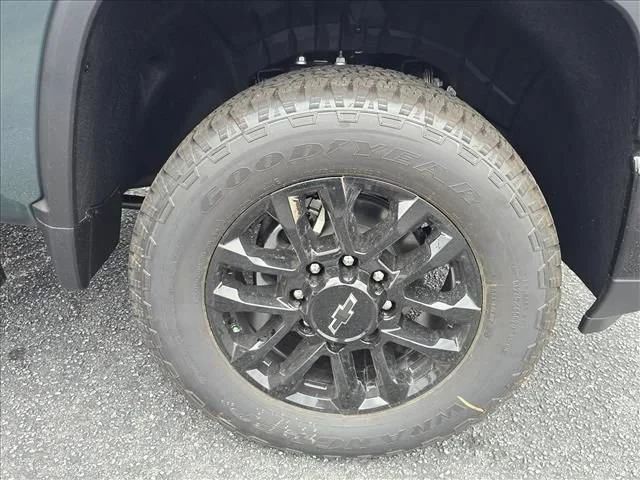 New 2026 Cypress Gray Chevrolet LT image 31