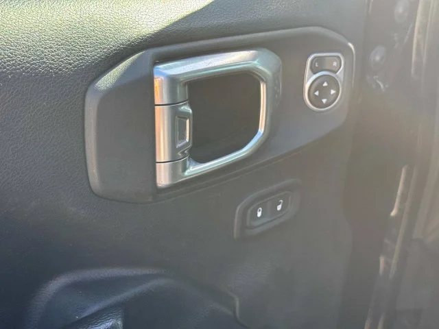Used 2020 Black Jeep Sport image 26