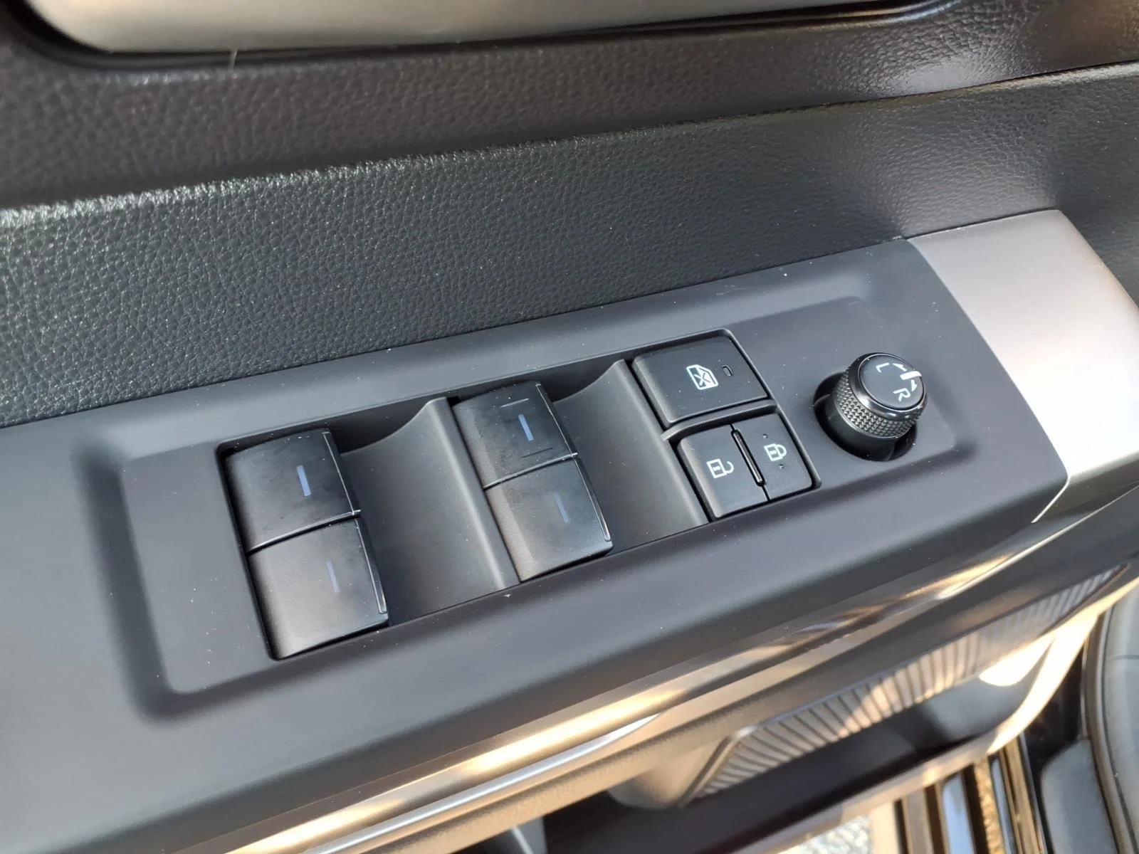 Used 2023 Midnight Black Metallic Toyota SR5 image 8