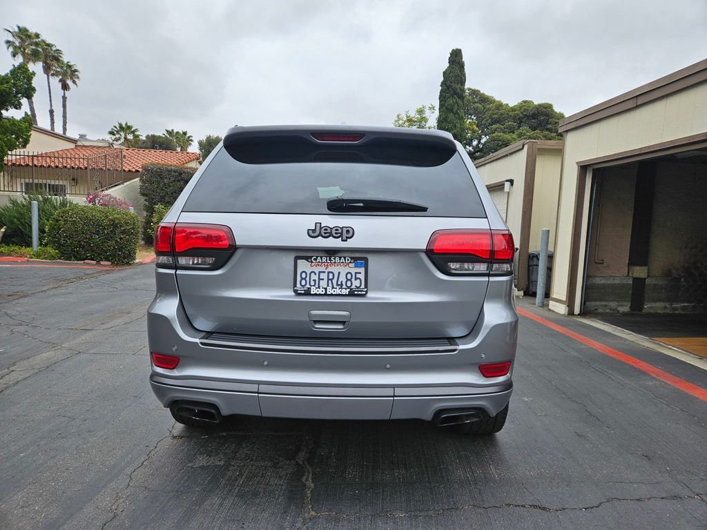 Used 2018 Silver Jeep Overland image 23