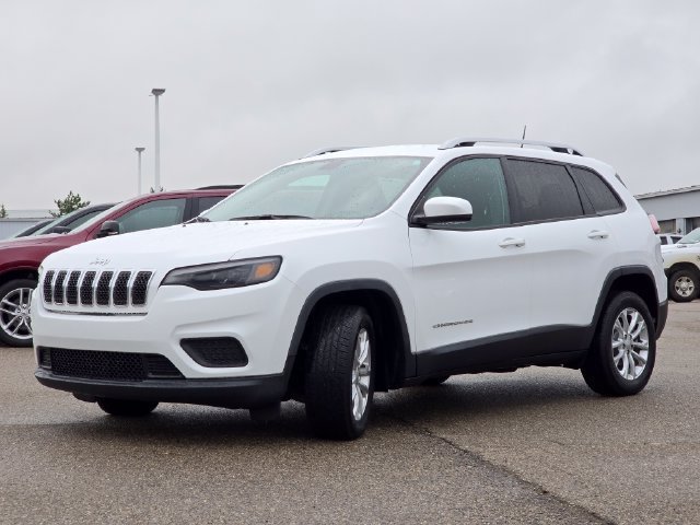 Used 2020 Bright White Clearcoat Jeep Latitude image 21