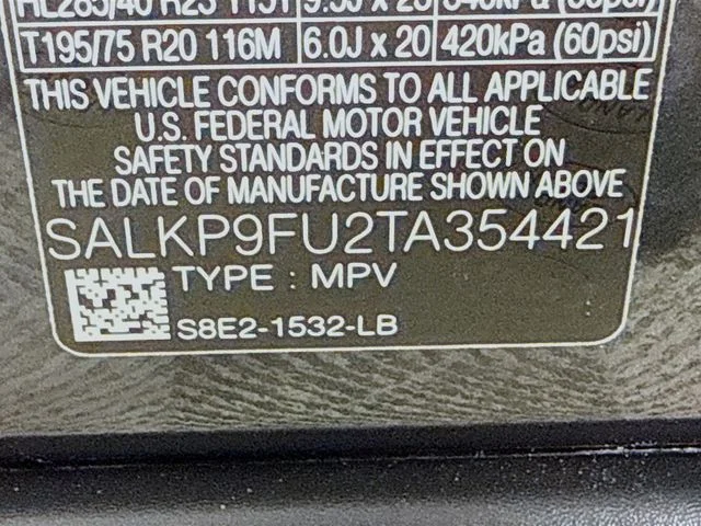 New 2026 Carpathian Grey Land Rover SE image 34