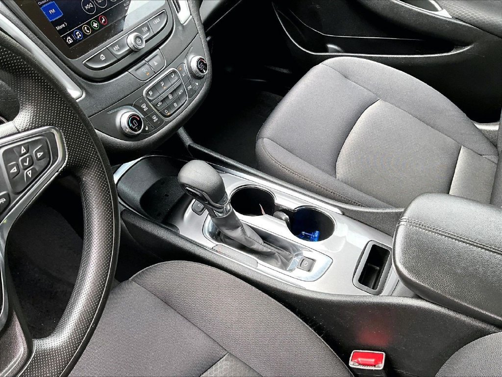 Used 2024 White Chevrolet LT image 20