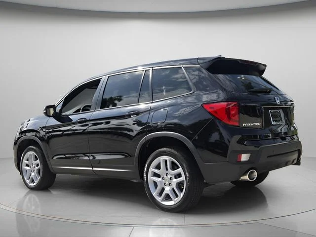 Used 2025  Honda EX-L image 8