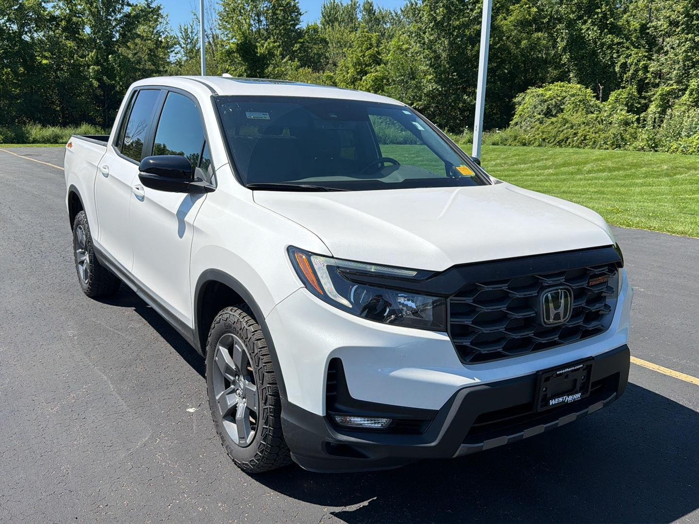 Used 2024 Platinum White Pearl Honda TrailSport image 3