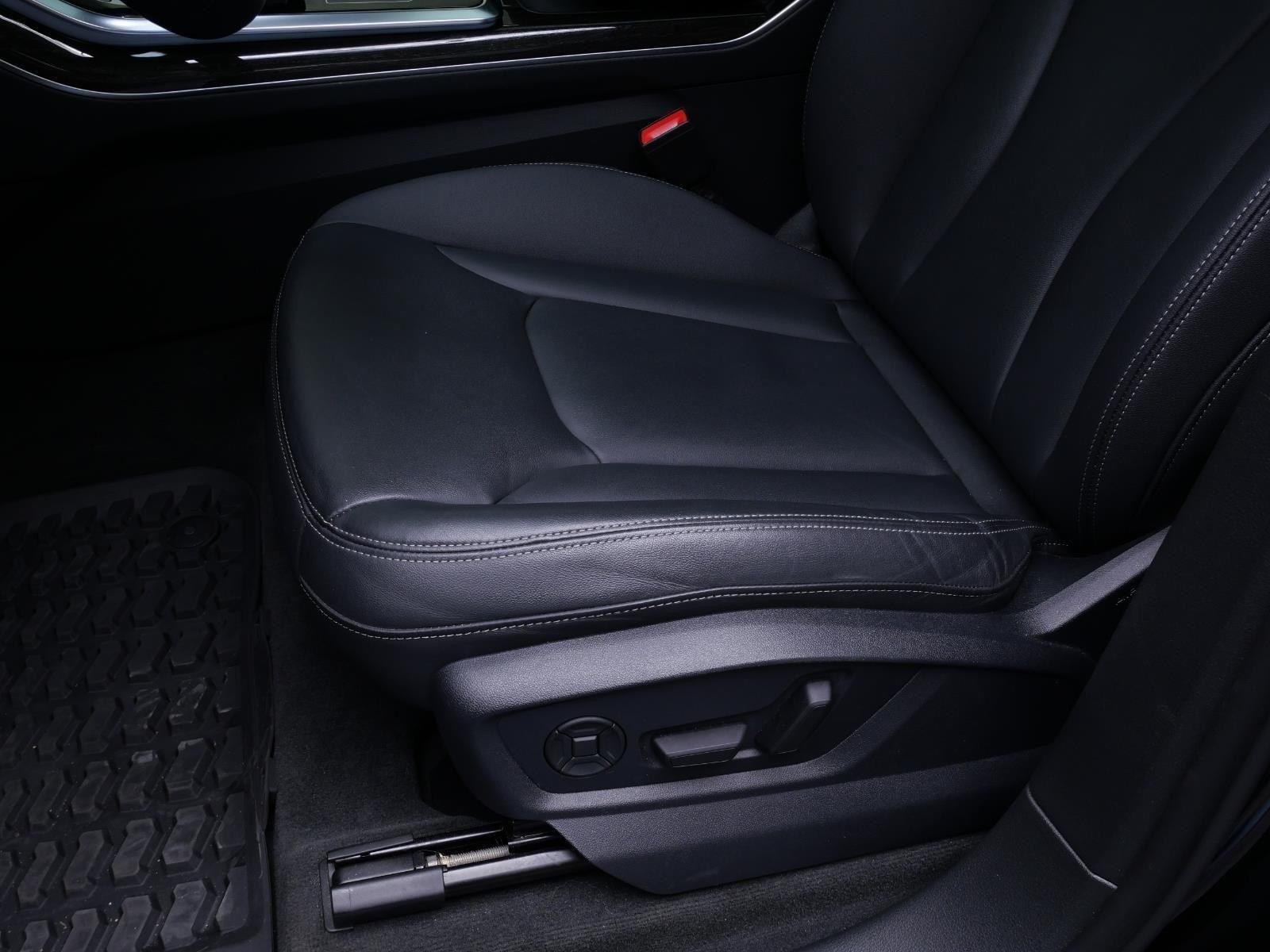 Used 2025 Mythos Black Metallic Audi Premium image 10