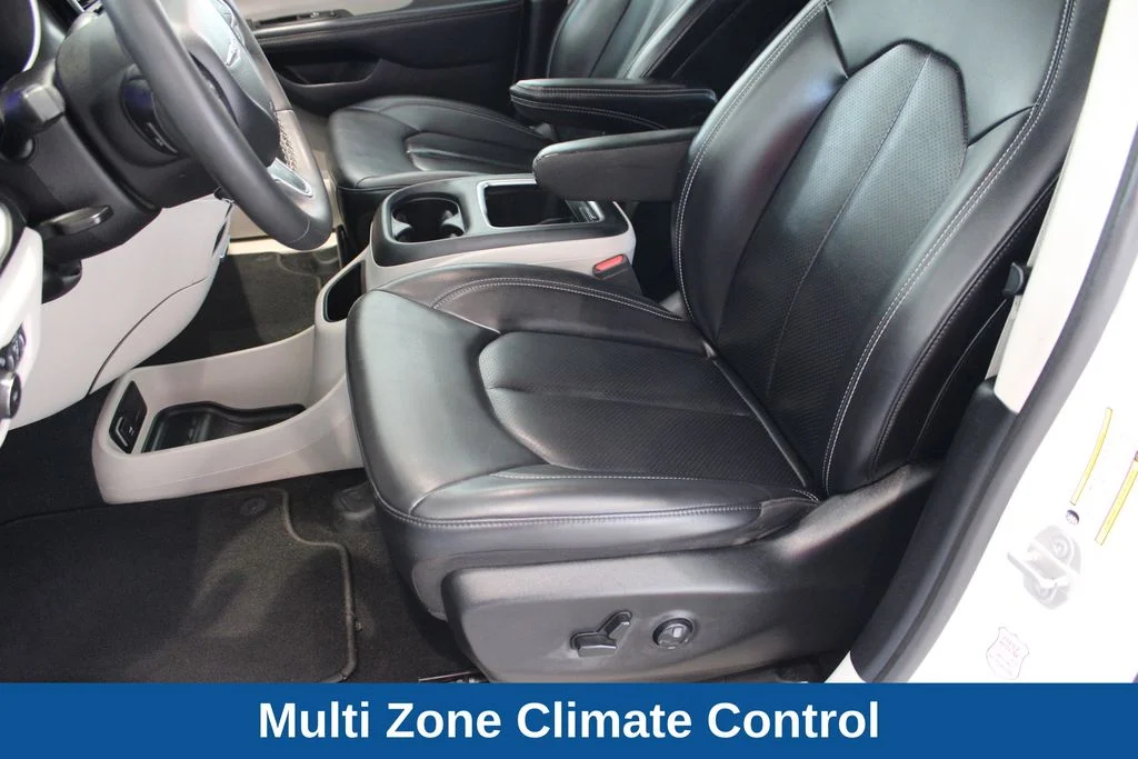Used 2023 Bright White Clearcoat Chrysler Touring L image 11