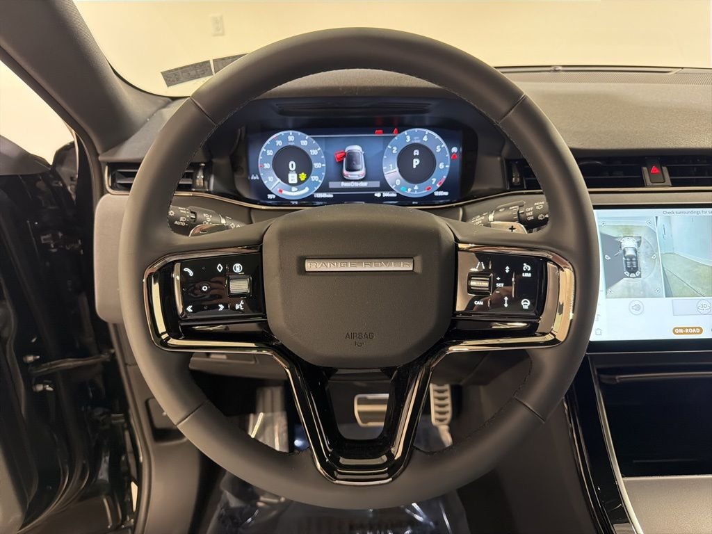 Certified Used 2025 Santorini Black Metallic Land Rover Dynamic image 14