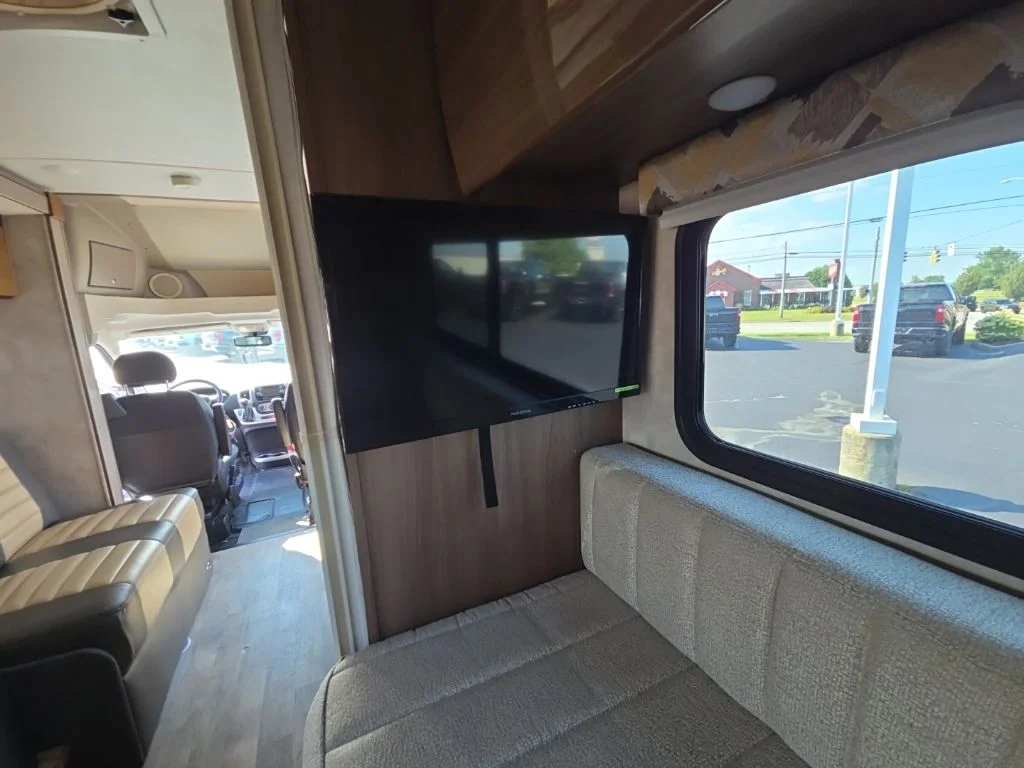 Used 2016 Silver Ram Winnebago image 25