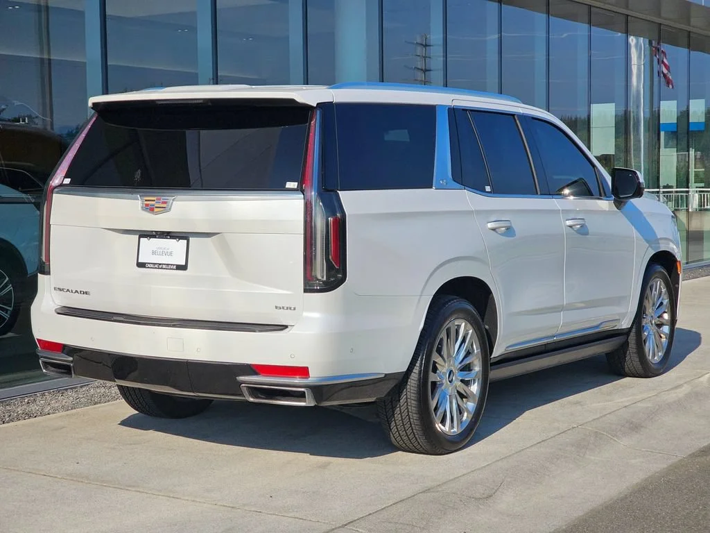 Used 2021 CRYSTAL WHITE TRICOAT Cadillac Premium Luxury image 5