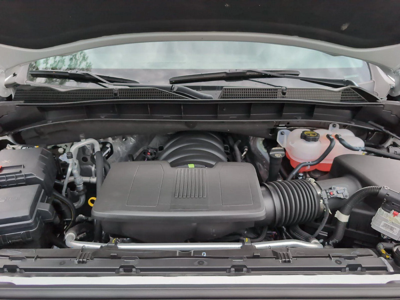 New 2026 Summit White GMC Elevation image 15