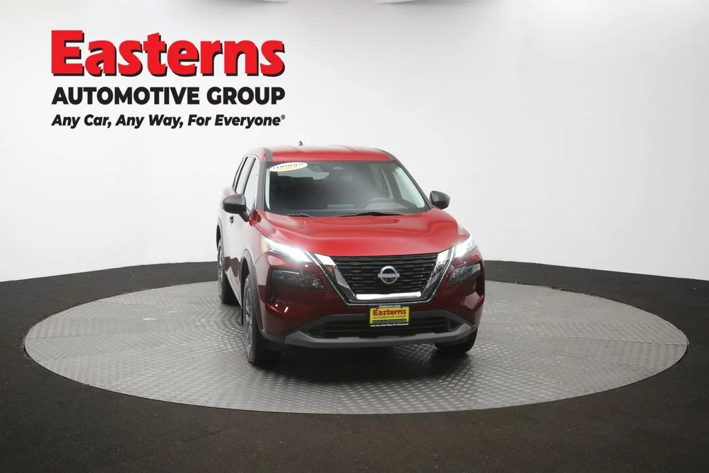 Used 2023 Red Nissan S image 52