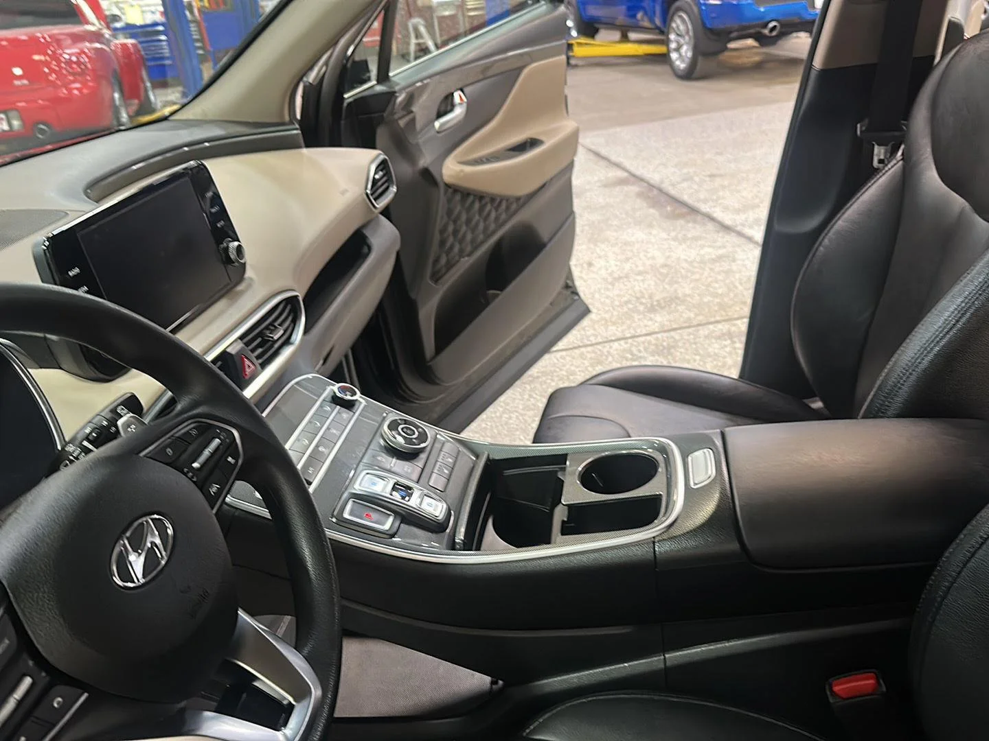 Used 2022 Twilight Black Hyundai SEL image 24