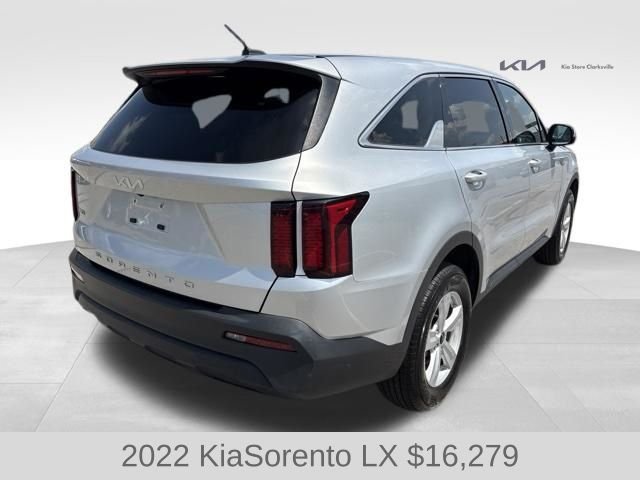 Used 2022 Sparkling Silver Kia LX image 8