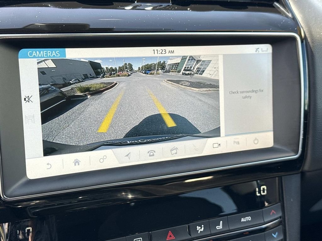 Used 2020 Silver Jaguar 25t Premium image 4