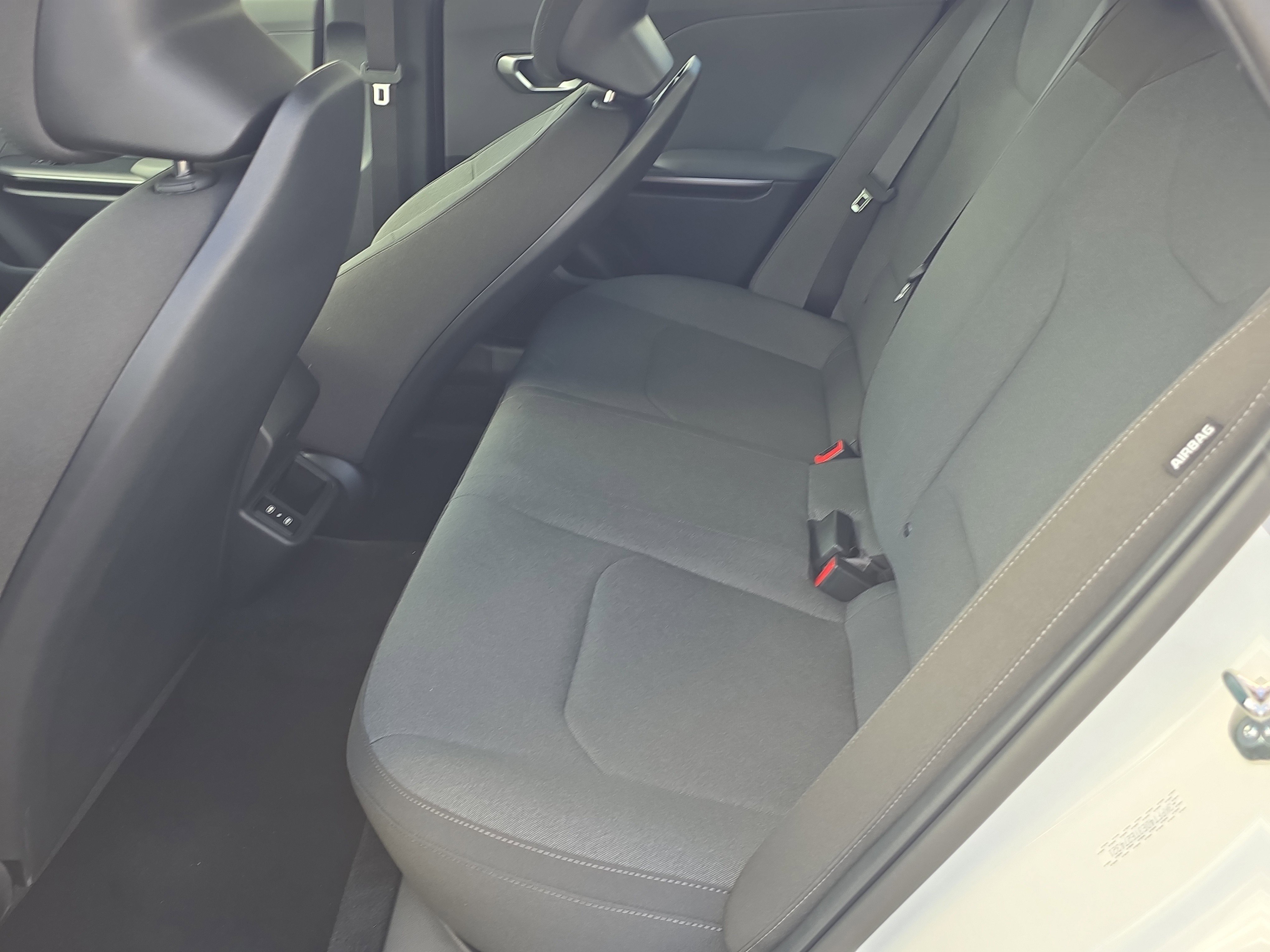 New 2026 Snow White Pearl Kia LXS image 16