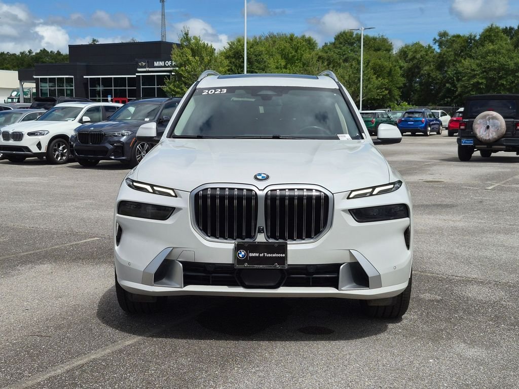 Used 2023 Mineral White Metallic BMW xDrive40i image 8