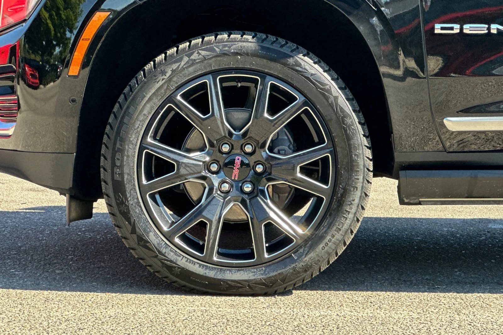 Used 2026  GMC Denali image 26