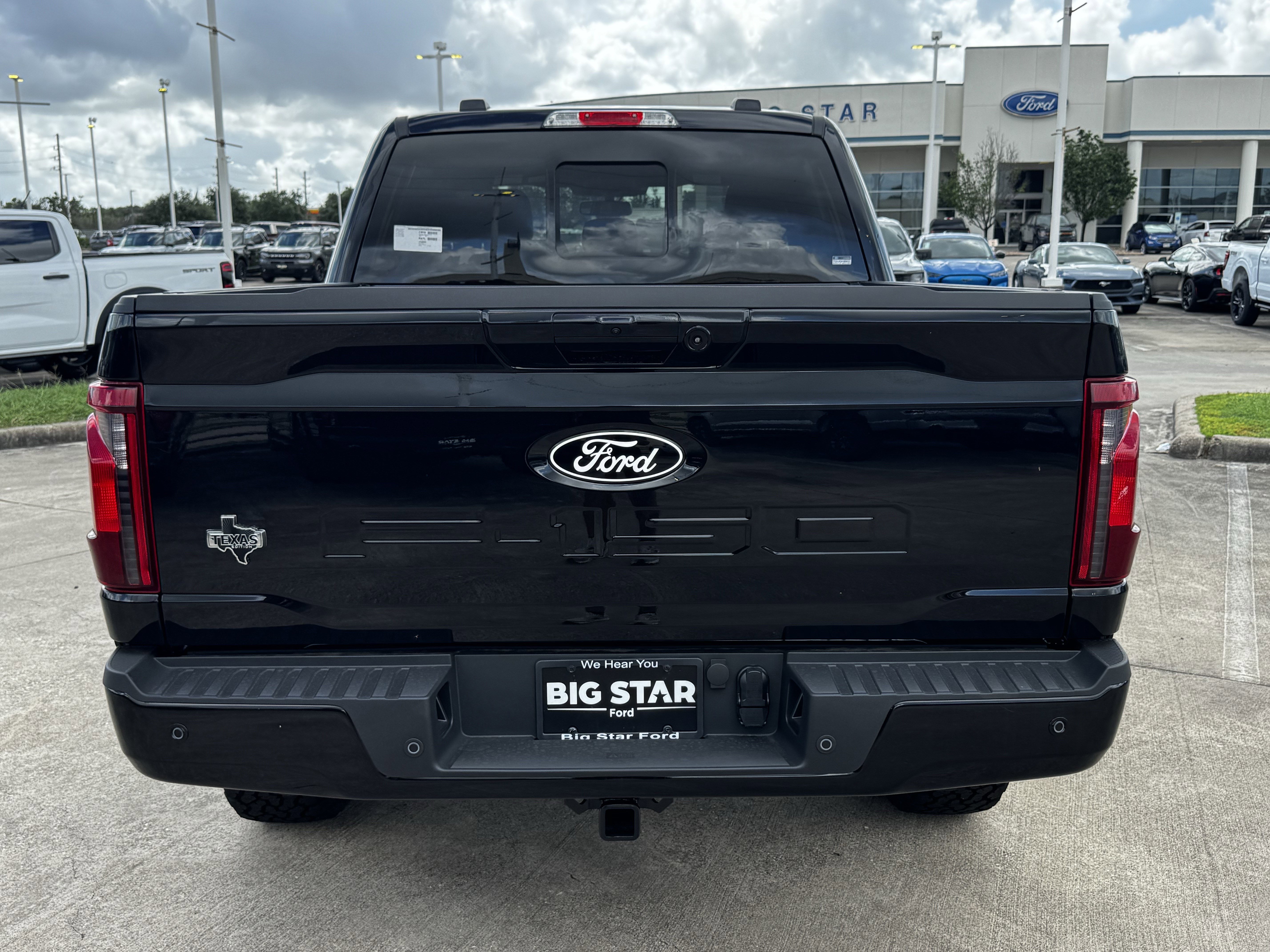 New 2026 Agate Black Metallic Ford XLT image 8