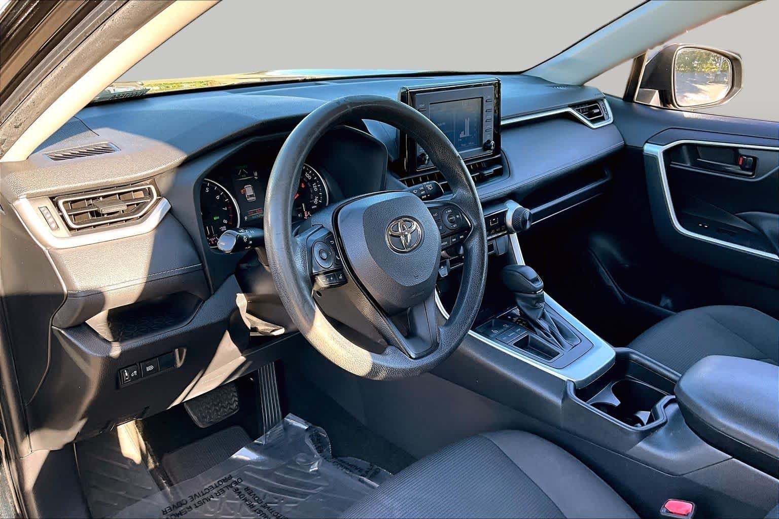 Used 2019 Midnight Black Metallic Toyota LE image 17