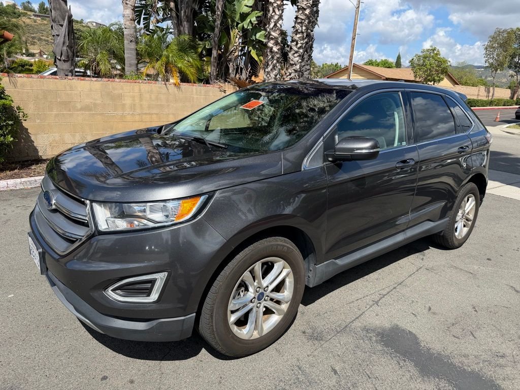 Used 2018 Gray Ford SEL image 2
