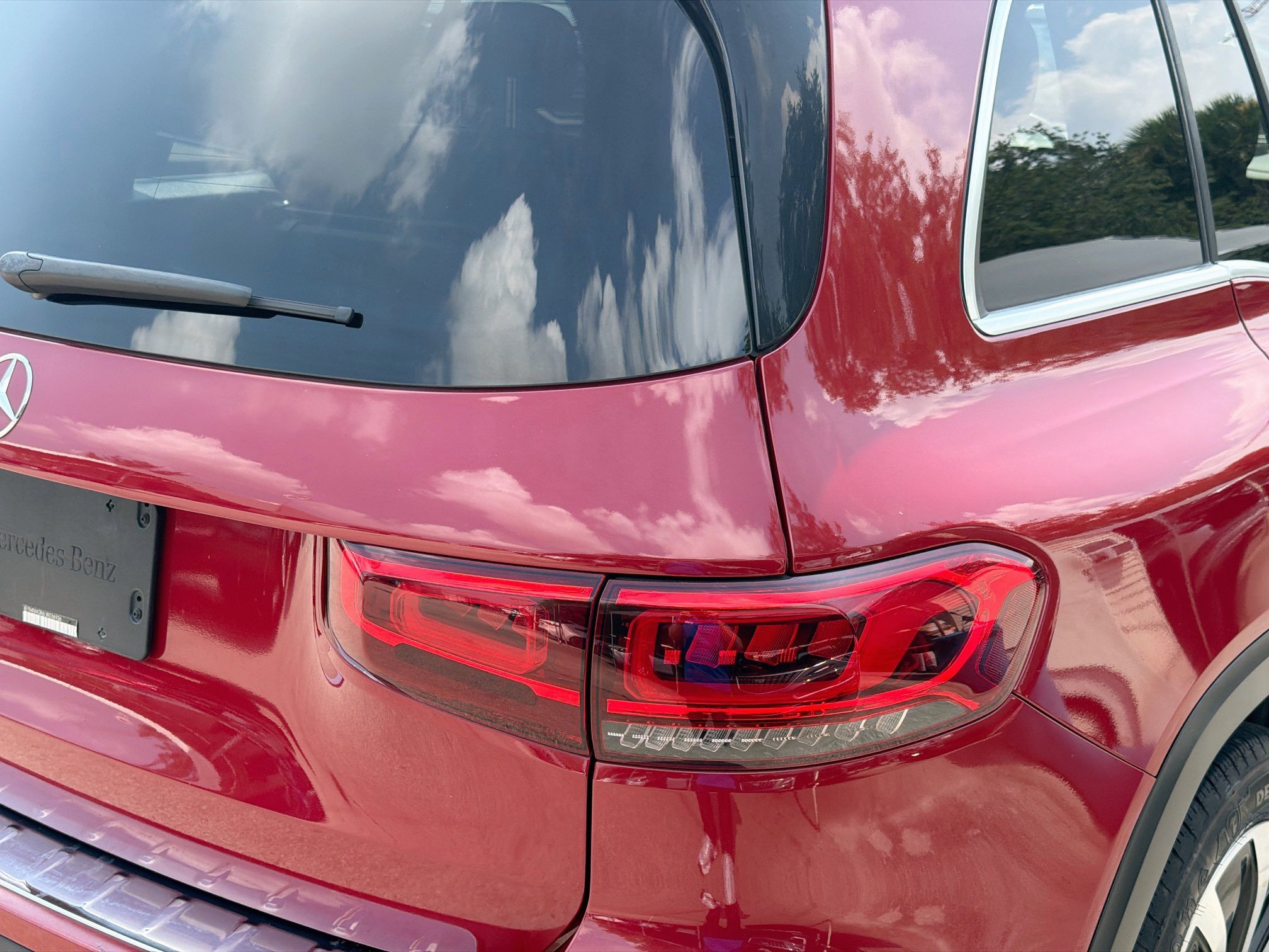 Used 2020 Red Mercedes-Benz GLB 250 image 26