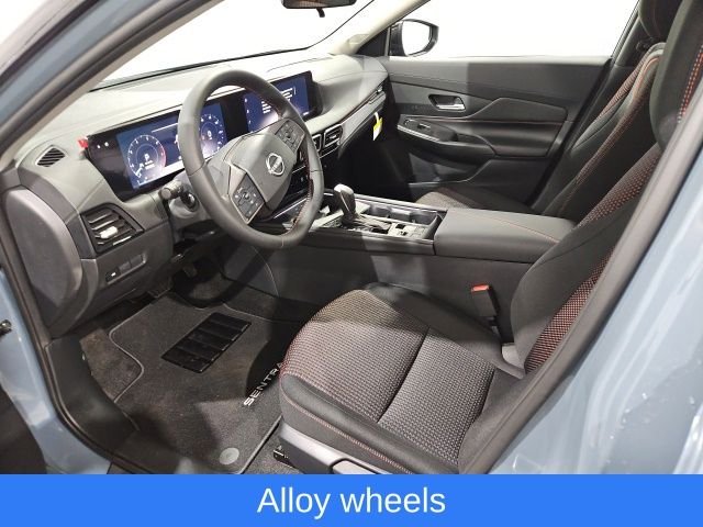2026 Nissan Sentra SR - Photo 9