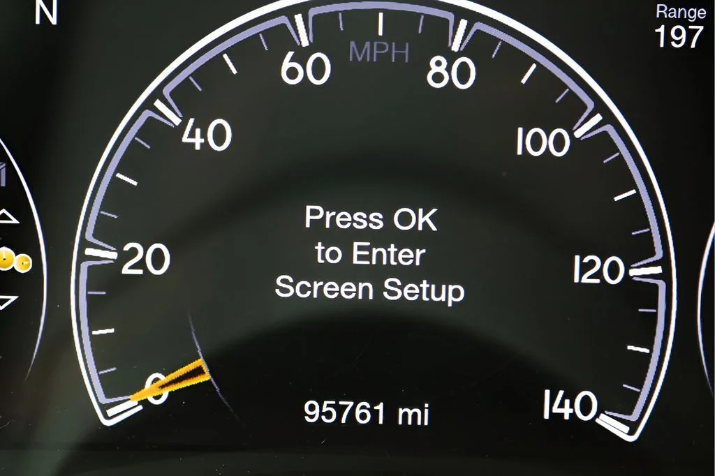Used 2019 Off-white Jeep Overland image 30