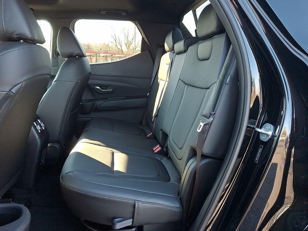 New 2026 Phantom Black Hyundai SEL Activity AWD image 5