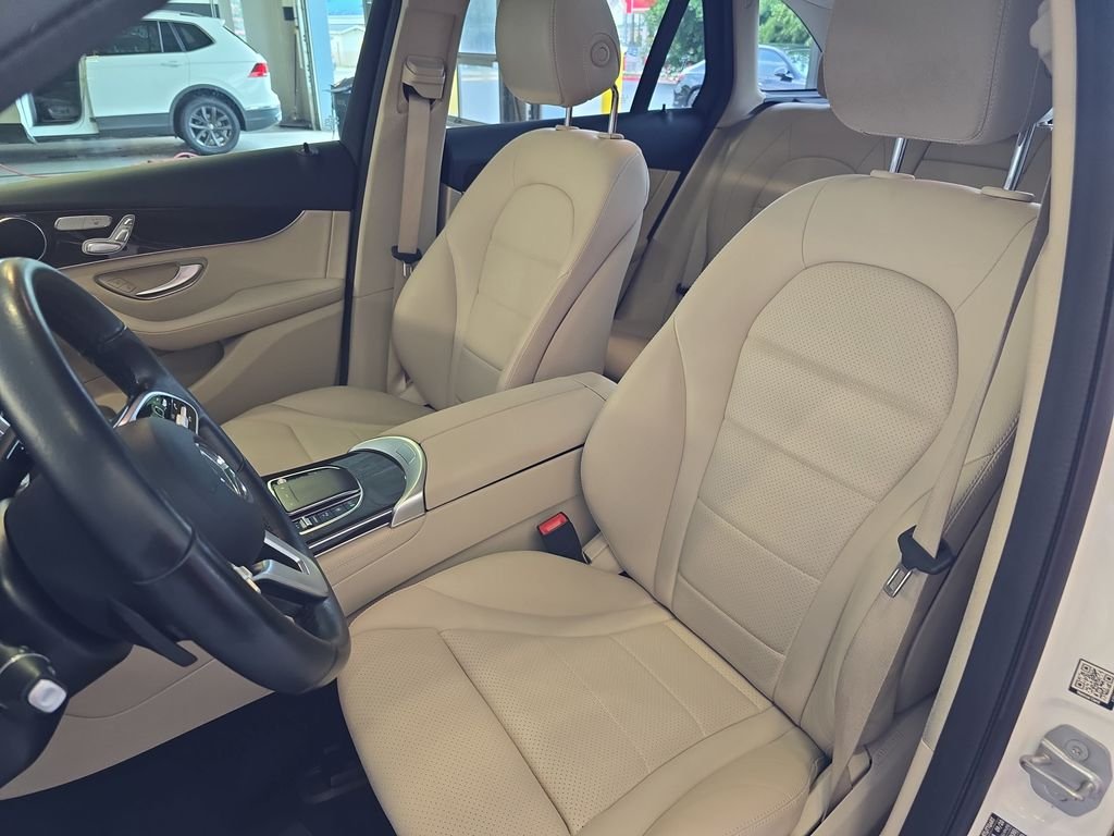 Used 2021  Mercedes-Benz GLC 300 image 16