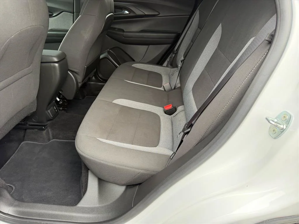 Used 2023 White Chevrolet LT image 10