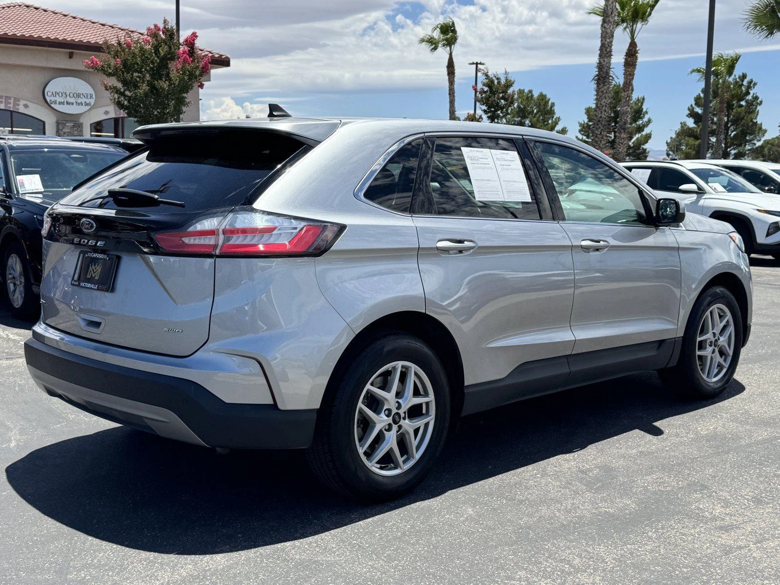 Used 2023  Ford SEL image 6