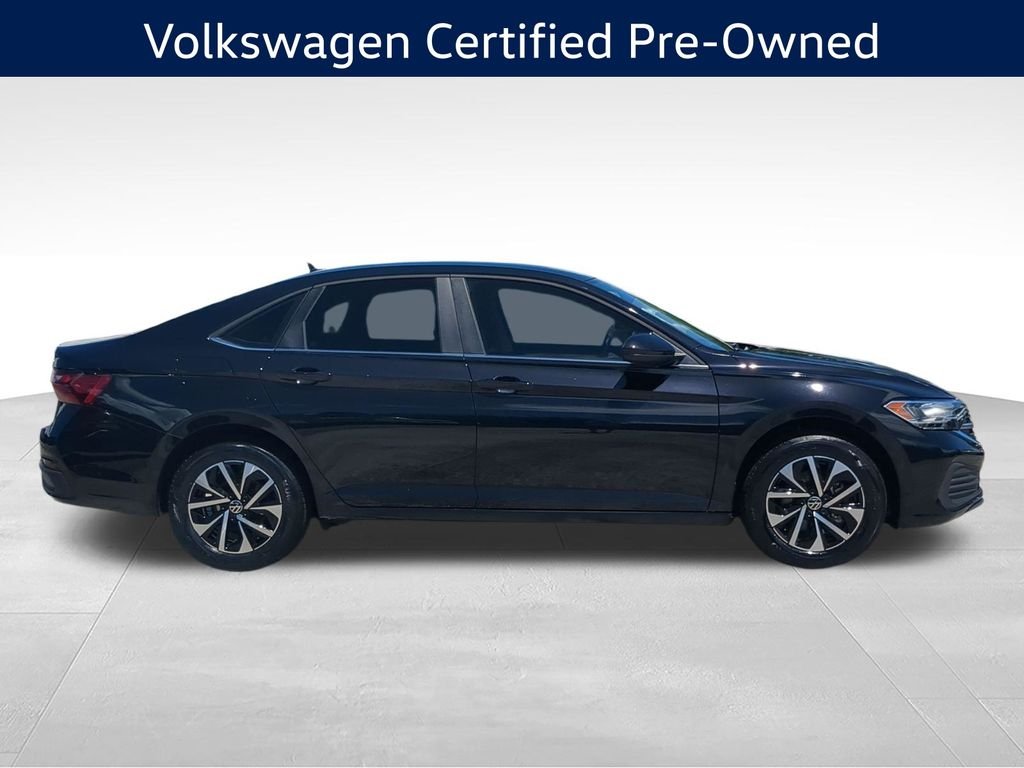 3VW5M7BU3RM102127