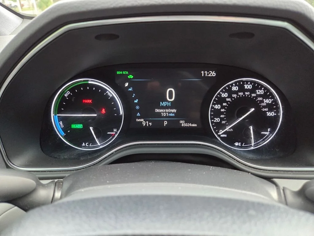 Used 2021 Beige Toyota XLE Plus image 31