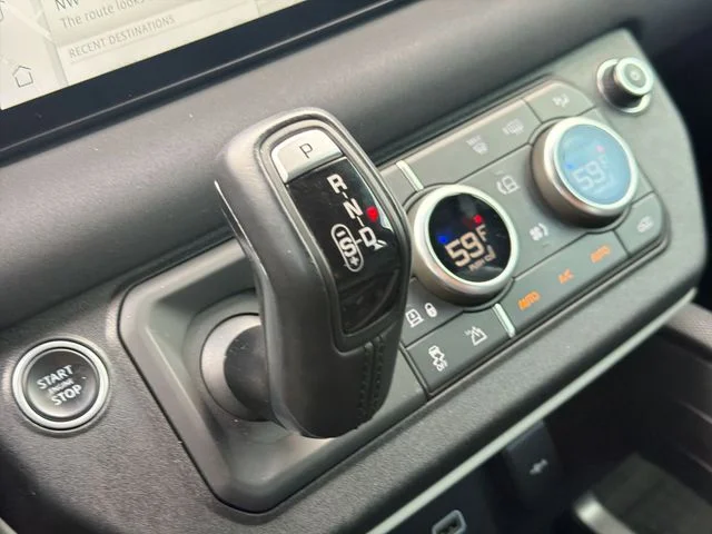 Used 2021 Gray Land Rover X-Dynamic SE image 23