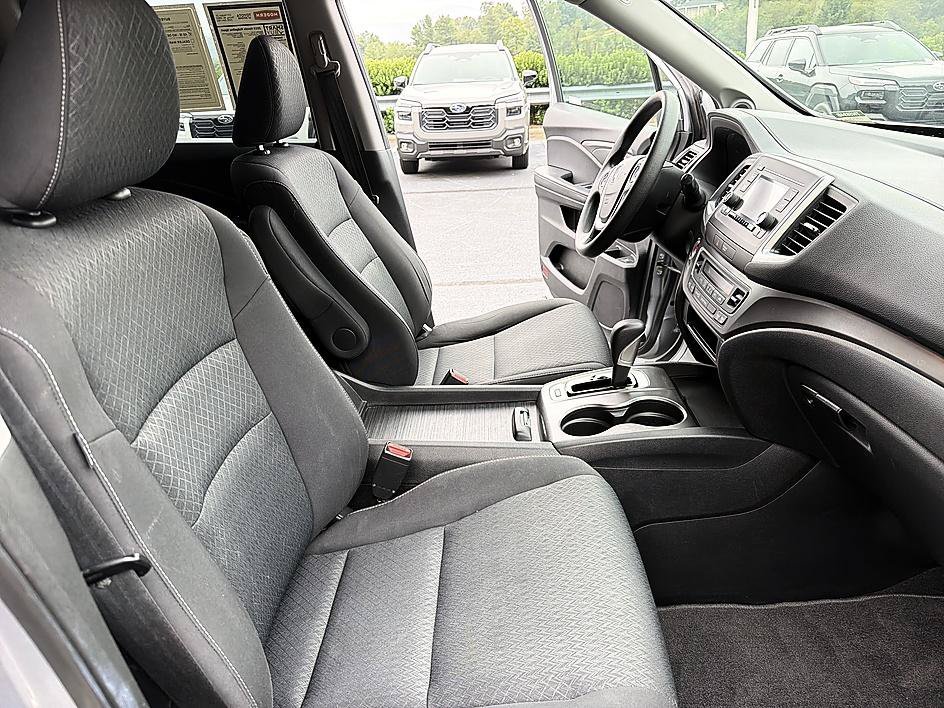 Used 2019 Lunar Silver Metallic Honda Sport image 19