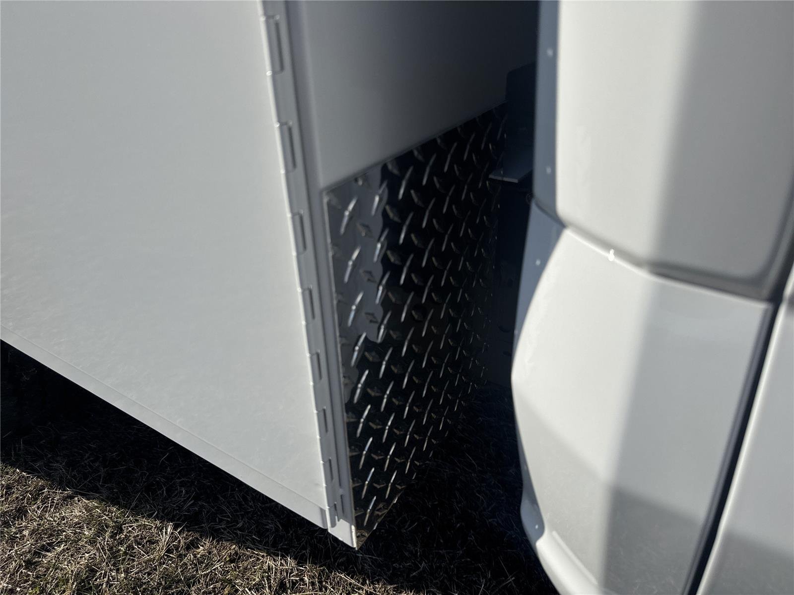 New 2026 Oxford White Ford XL image 3