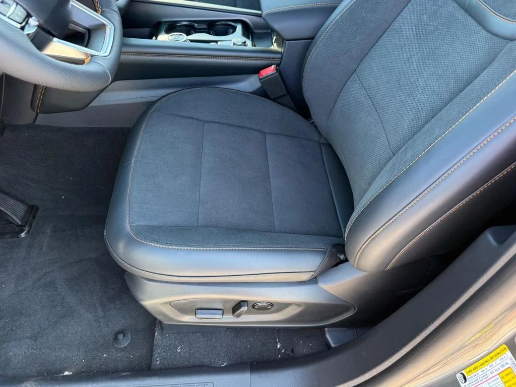 New 2026 Carbonized Gray Metallic Ford Tremor® image 15