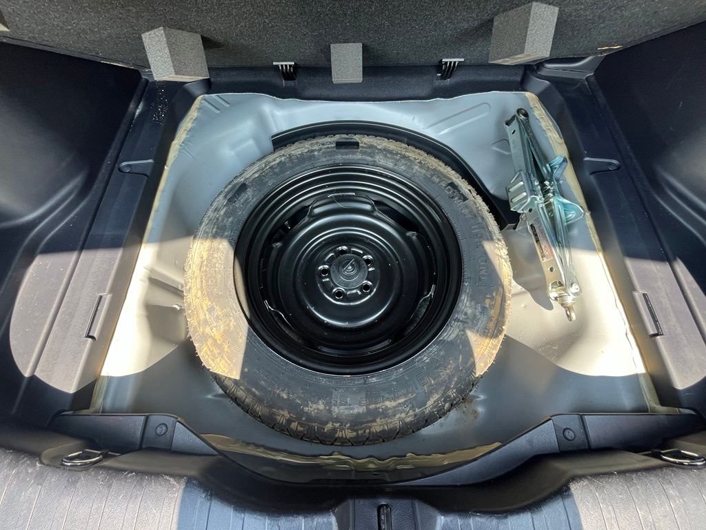 Used 2008 Silver Honda EX-L image 27