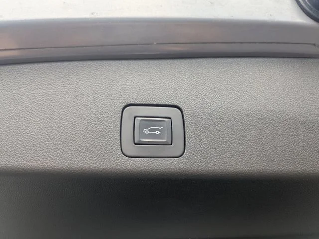 Used 2022 Satin Steel Metallic Buick Select image 13
