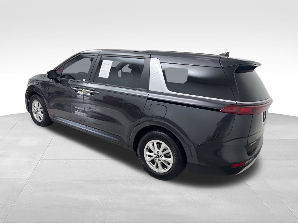 Used 2023 Gray Kia LX image 3