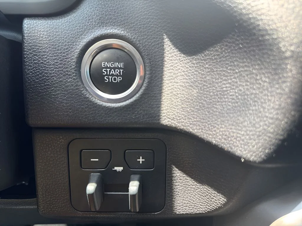Used 2024  Toyota SR5 image 22