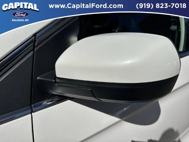Used 2022 White Ford SEL image 12