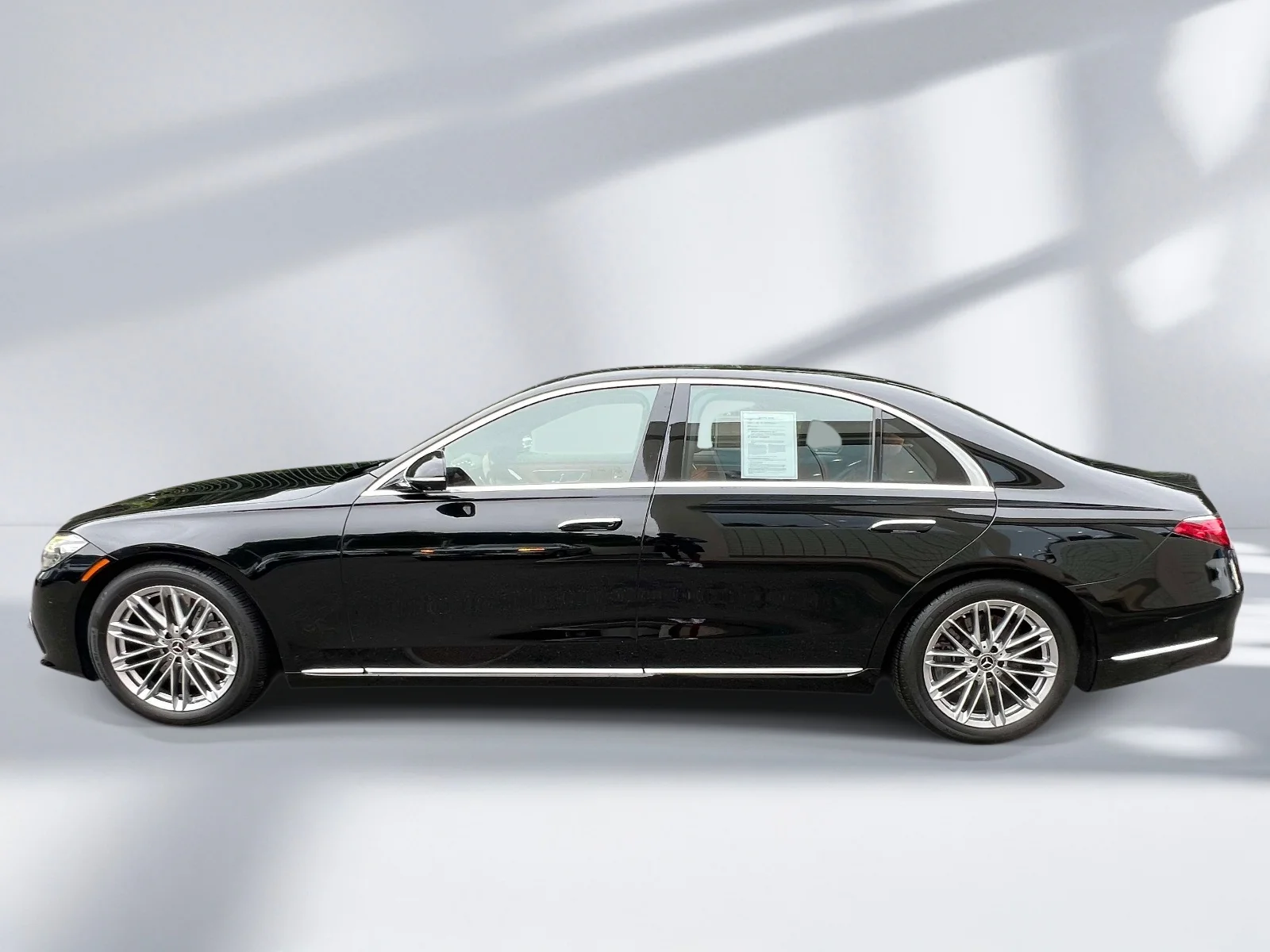 Certified Used 2022 Black Mercedes-Benz S 580 image 3