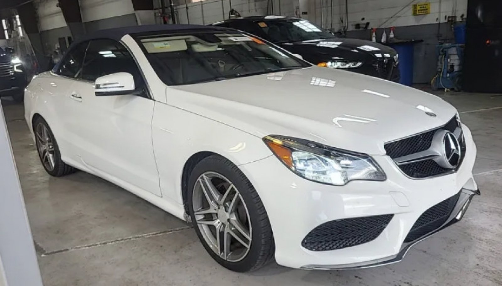 Used 2016 designo Cashmere White Mercedes-Benz E 400 image 4
