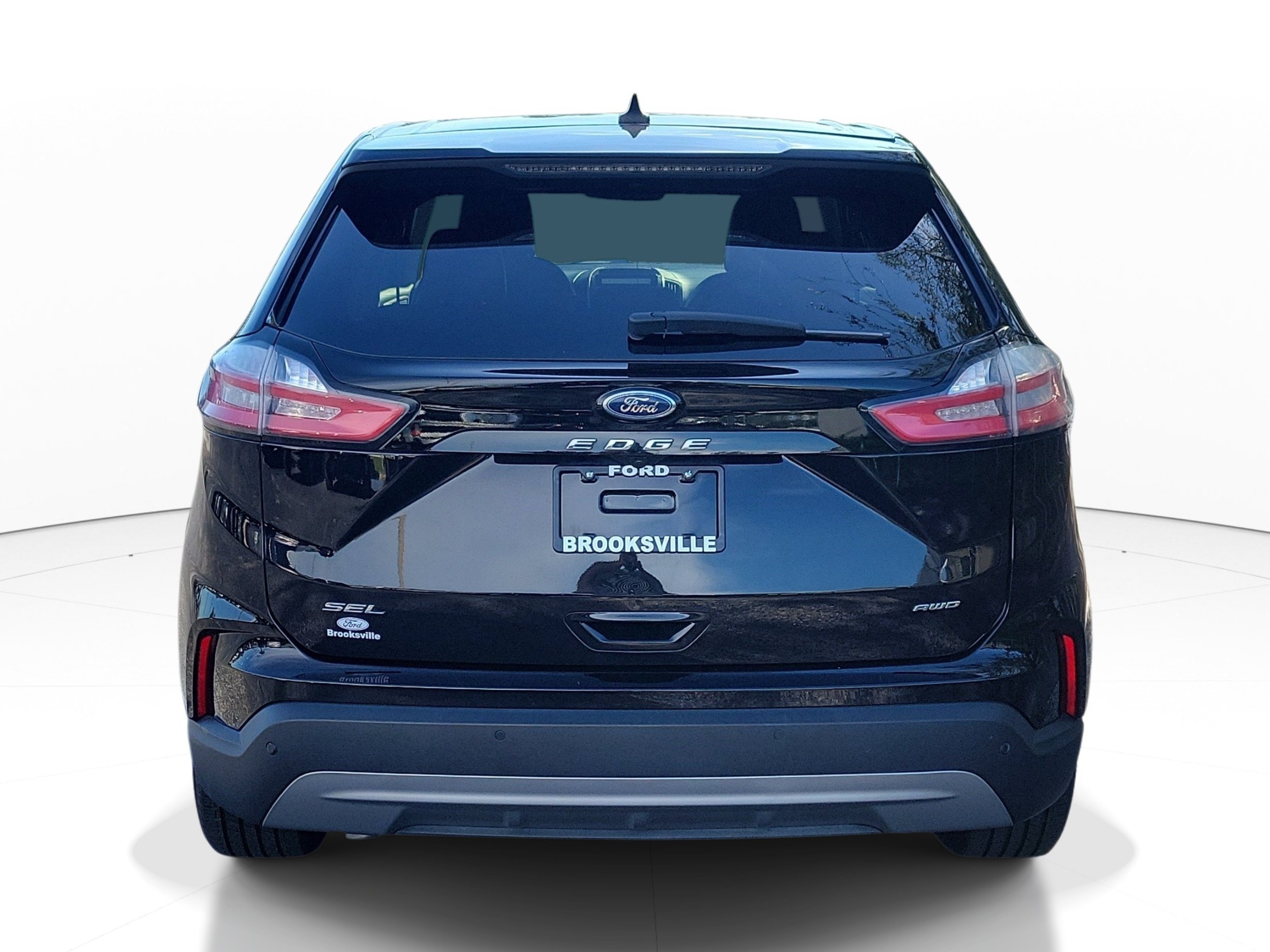 Used 2024 Black Metallic Ford SEL image 2